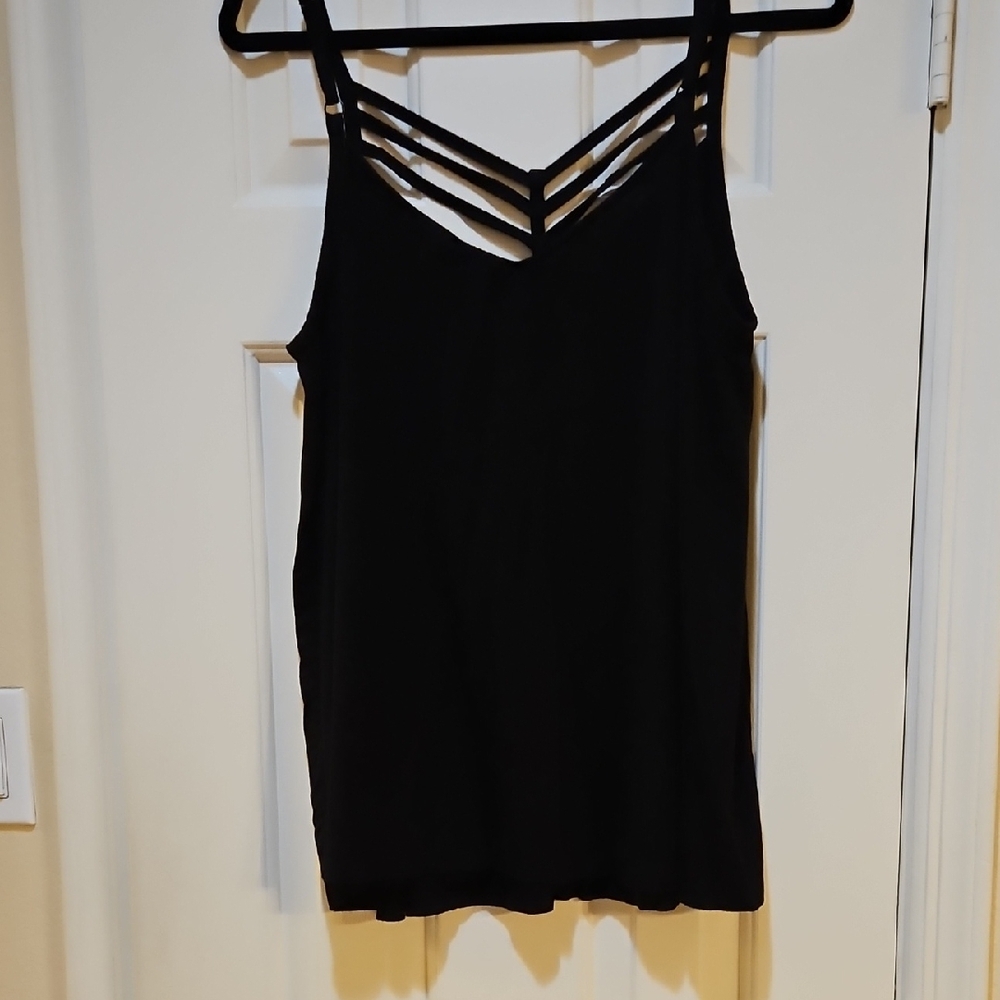 torrid Black Strappy V-Back Tank - Picture 10 of 13